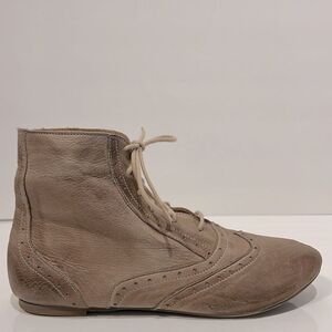 Steve Madden Tan Distressed Westonn Leather Booties Size 39‎